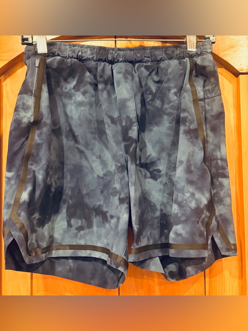 lululemon athletica Men's Black and Charcoal Tie-Dye Athletic Shorts